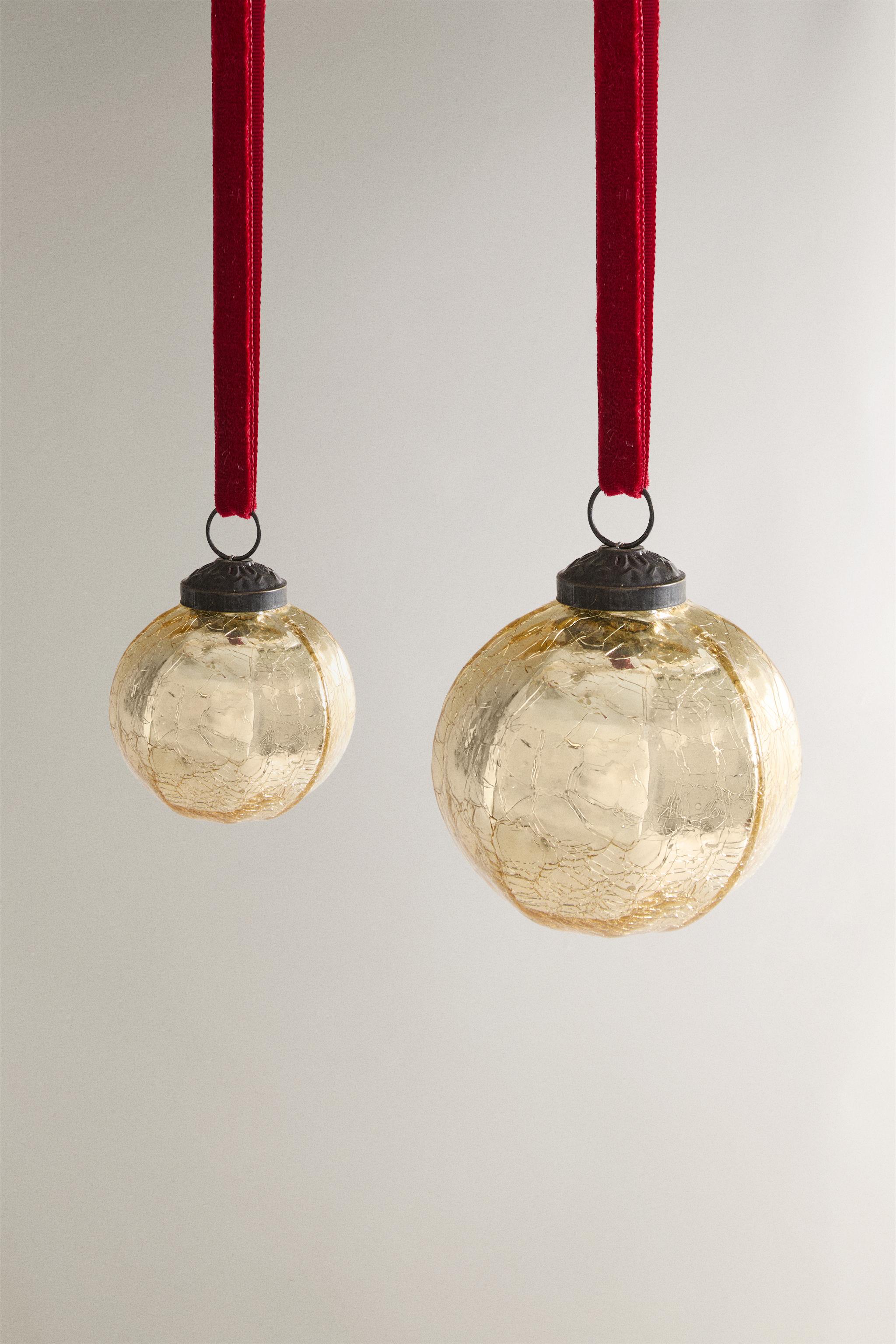 MIRRORED CHRISTMAS TREE BALL ORNAMENT
